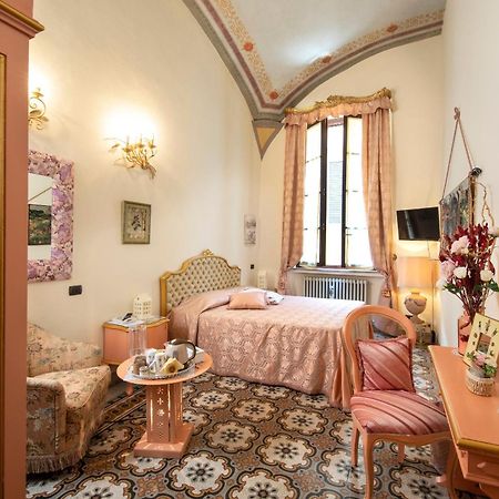 Antica Dimora Del Buongoverno Hotel Сиена Екстериор снимка
