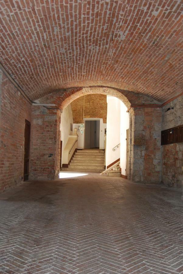 Antica Dimora Del Buongoverno Hotel Сиена Екстериор снимка