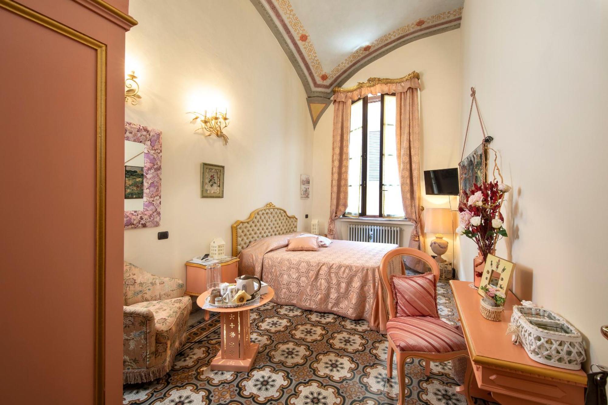 Antica Dimora Del Buongoverno Hotel Сиена Екстериор снимка